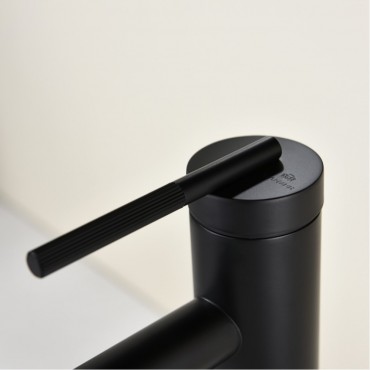 Смеситель для раковины GANZER 19112-C Чёрный